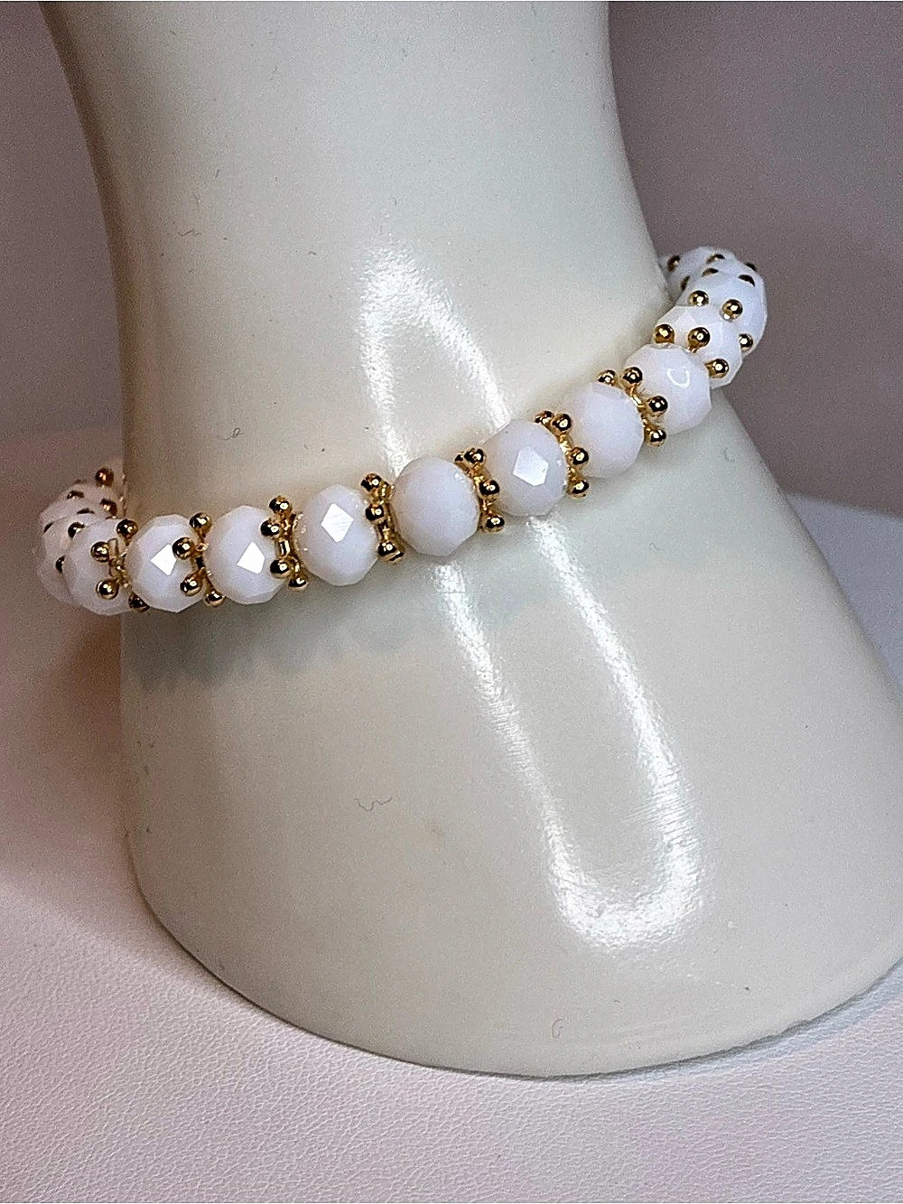 White & Gold Glass Beaded Bracelet